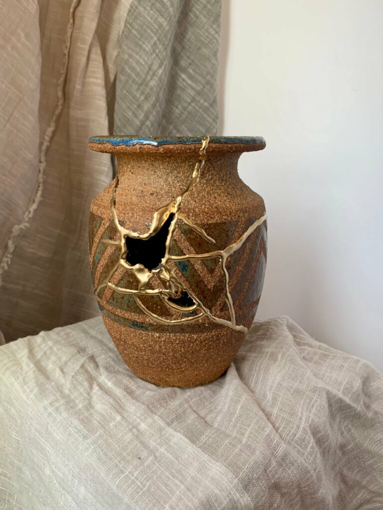 kintsugi vase buy